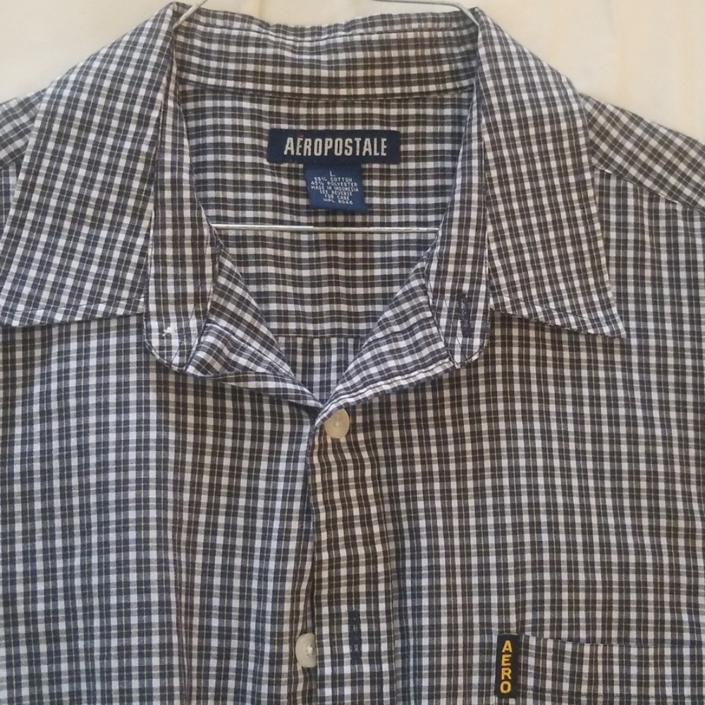 Aero button down